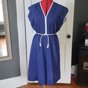 Retro/vintage 70's/80's smock dress w/ belt